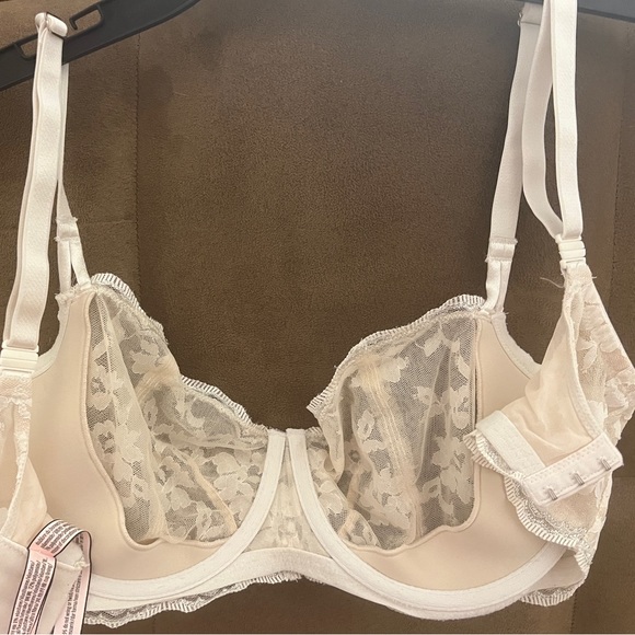 Victoria Secret Dream Angel Bra - Picture 4 of 5